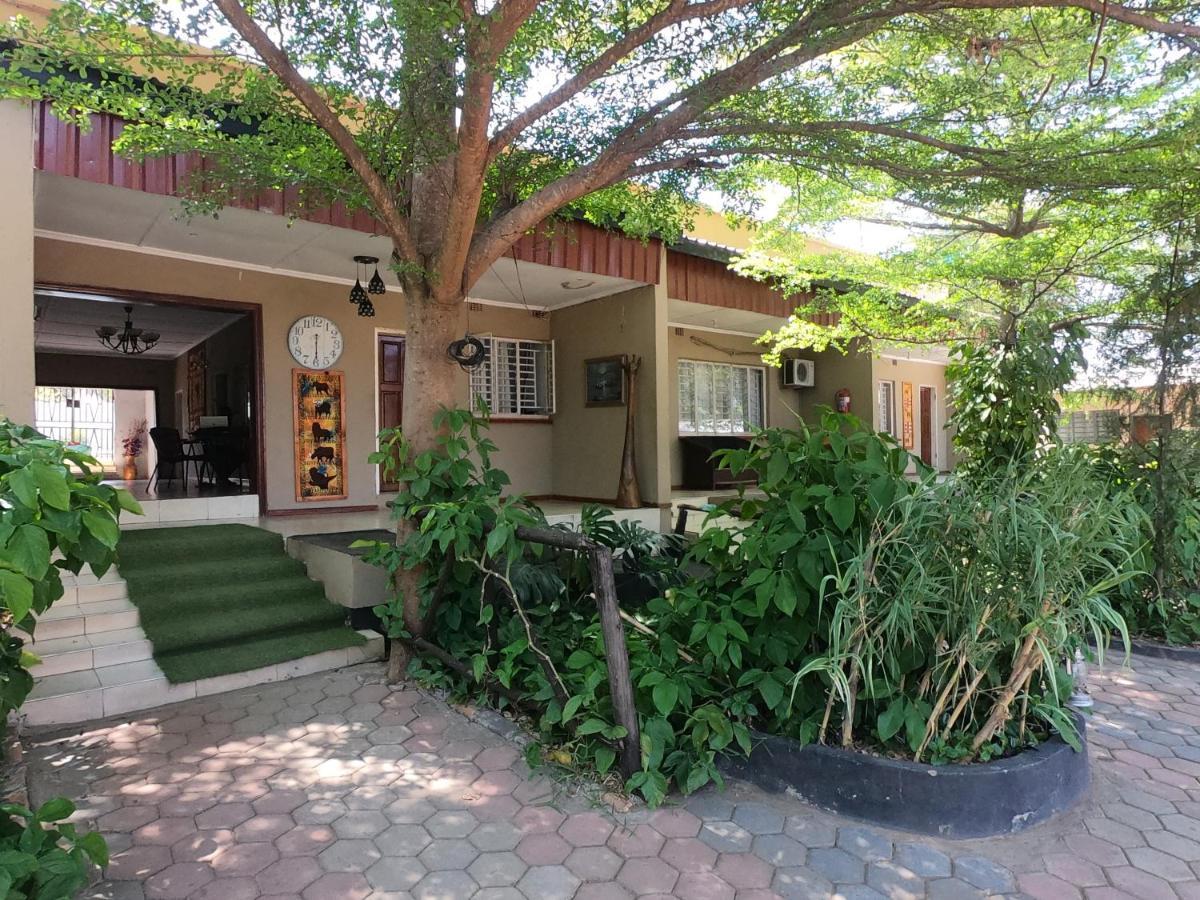 Golden Days Lodge Livingstone Exterior foto